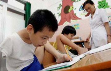 Более 200 тыс жертв «эйджент-орандж» ежемесячно получают помощь от правительства